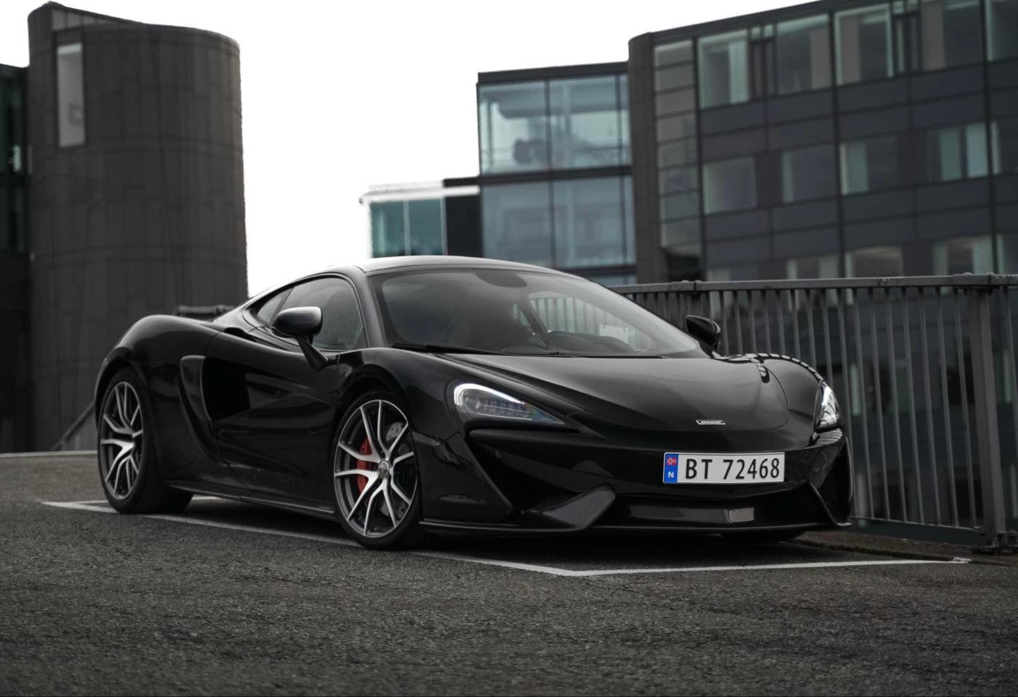 McLaren 570GT